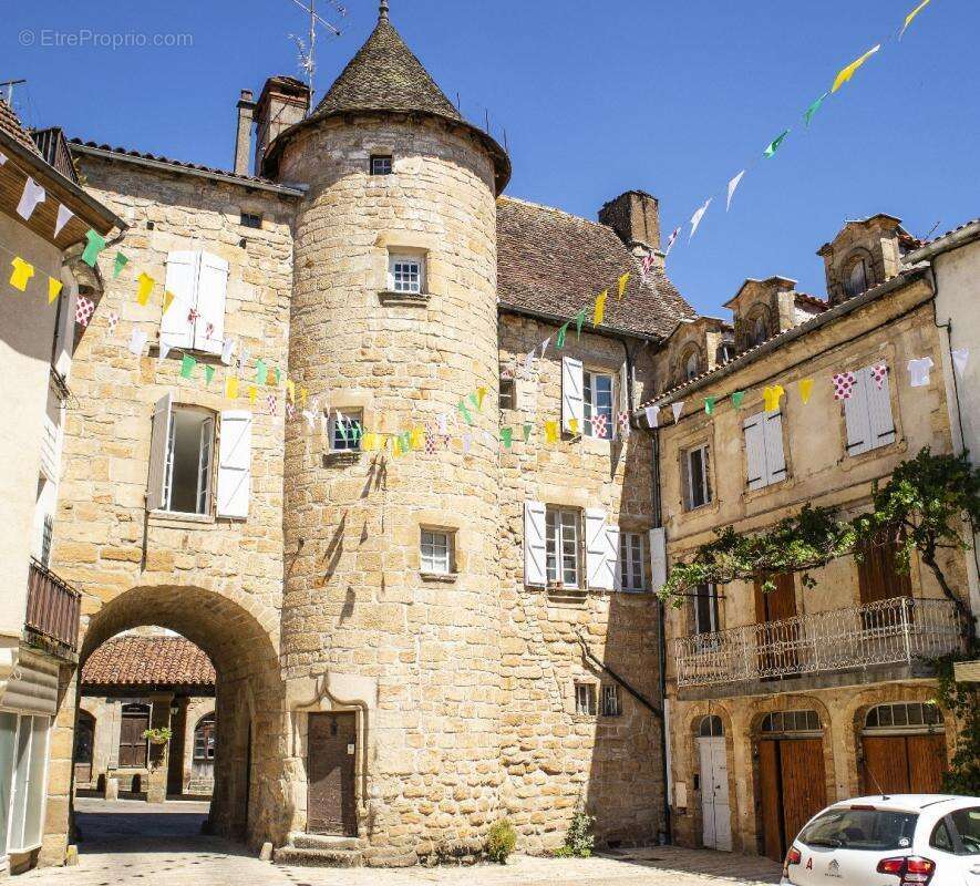 Maison à LACAPELLE-MARIVAL