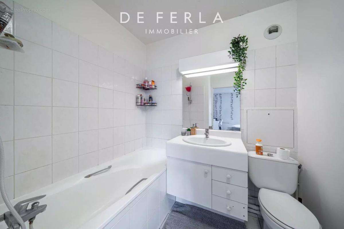 Appartement à PARIS-15E