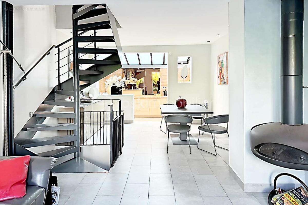 Maison à PARIS-19E