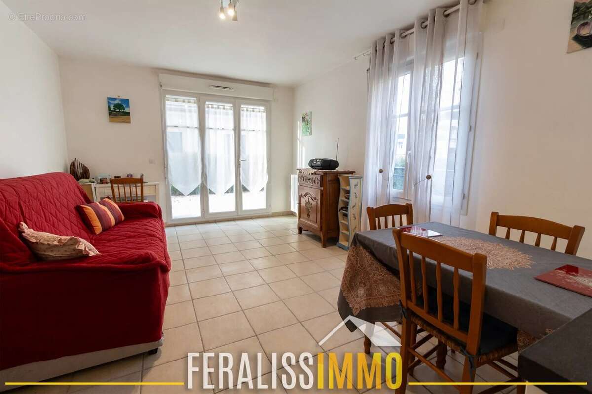 Appartement à VAUREAL