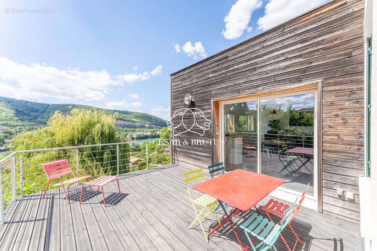 Maison 205 m² à Rochetaillee-Sur-Saone  - photo 5