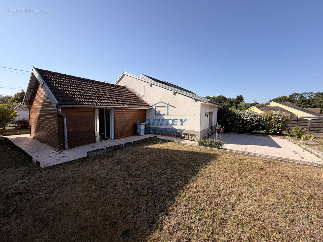 Maison individuelle plain pied en pierre   90 m2   3 chambres   Terrain 1 468 m2 - photo 2