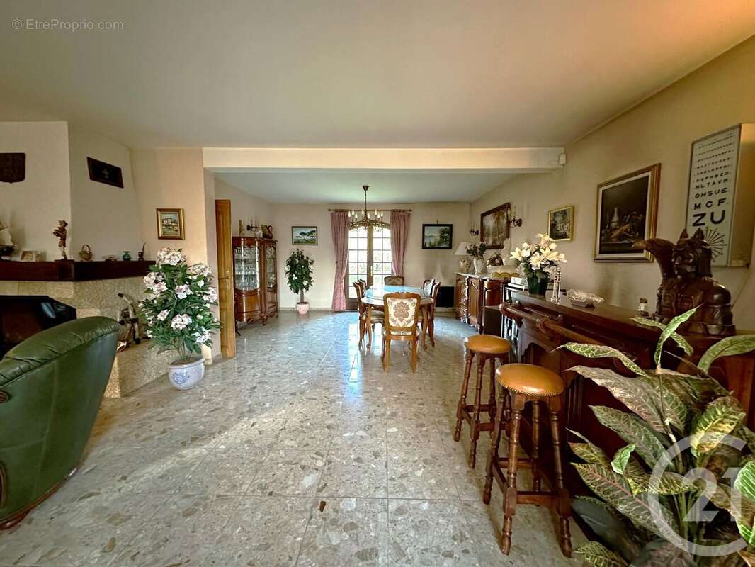 Maison à THORIGNY-SUR-MARNE