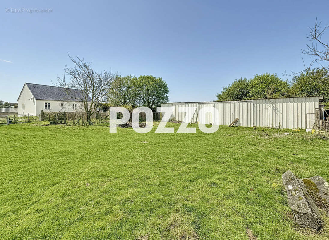 Maison à SAINT-JEAN-DES-CHAMPS