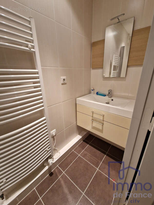 Appartement à SAINT-JUST-SAINT-RAMBERT