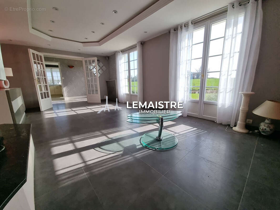 Maison à SAINT-ROMAIN-DE-COLBOSC