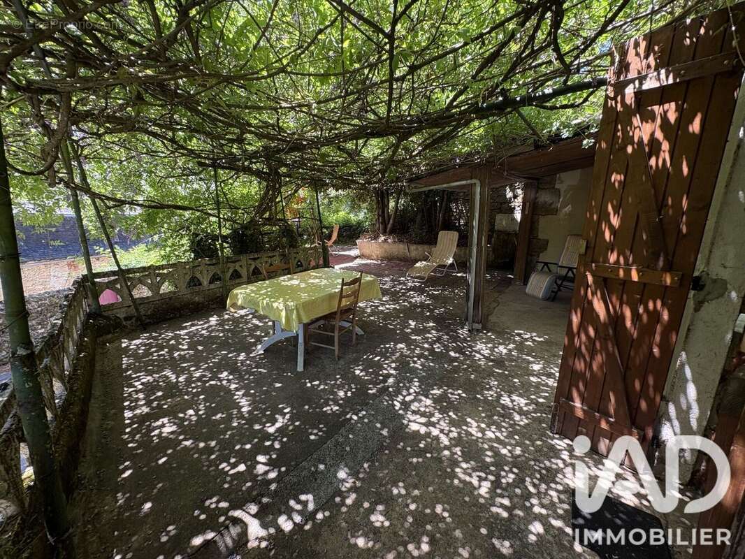 Photo 3 - Maison à LE LARDIN-SAINT-LAZARE
