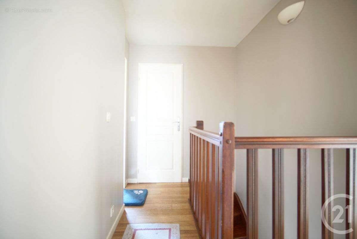 Maison à BONNEUIL-SUR-MARNE