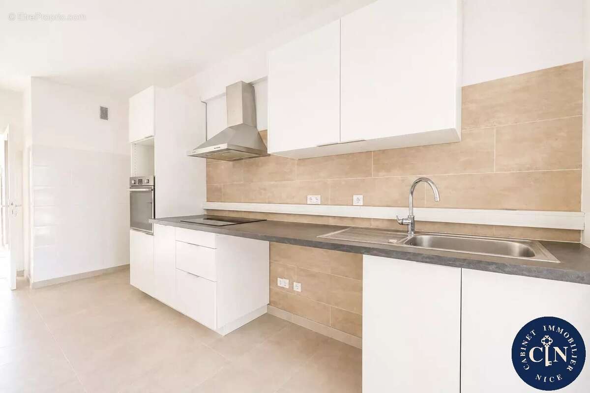 Appartement 81 m² à Nice  - photo 6
