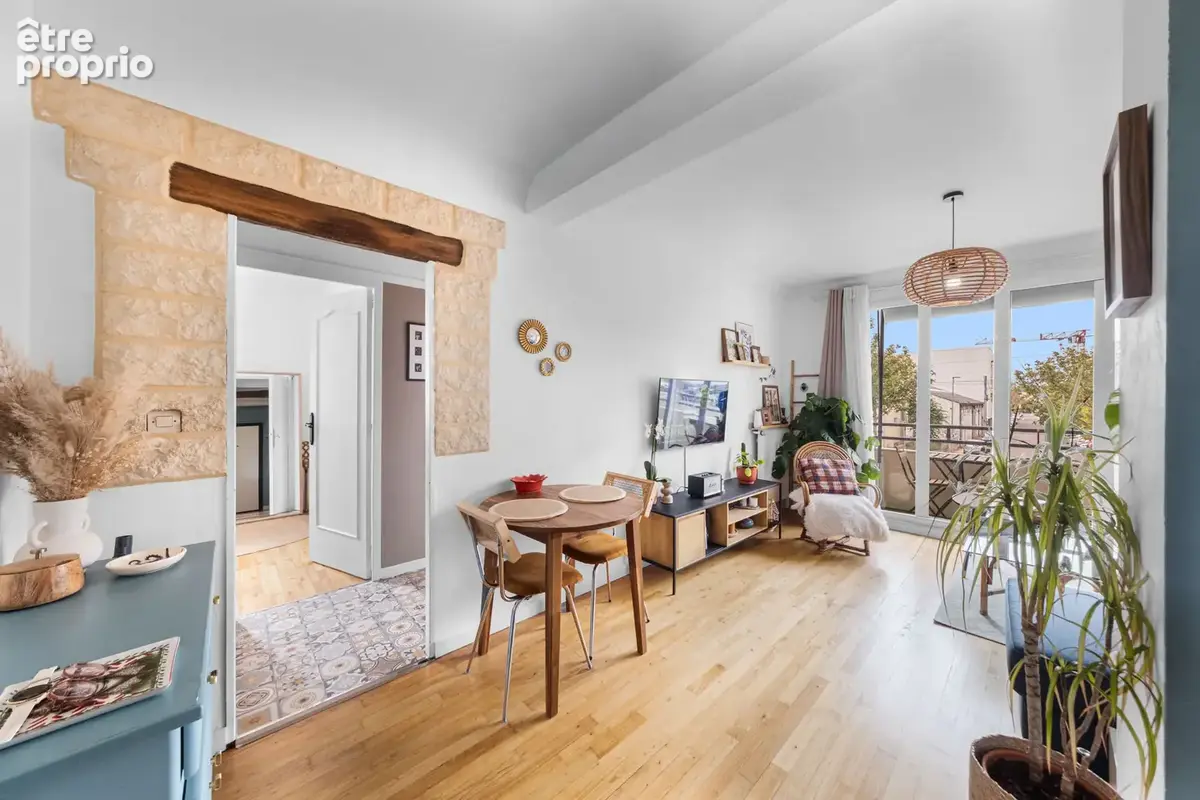 Appartement T3 de 53 m2 82 avenue du Drapeau - photo 2