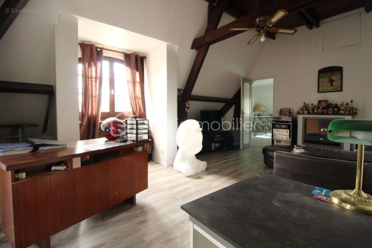 Maison individuelle de 7 pièces avec piscine - photo 6