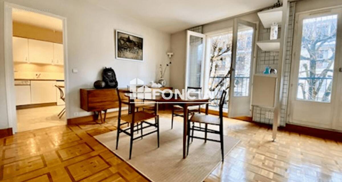 Appartement à VERSAILLES