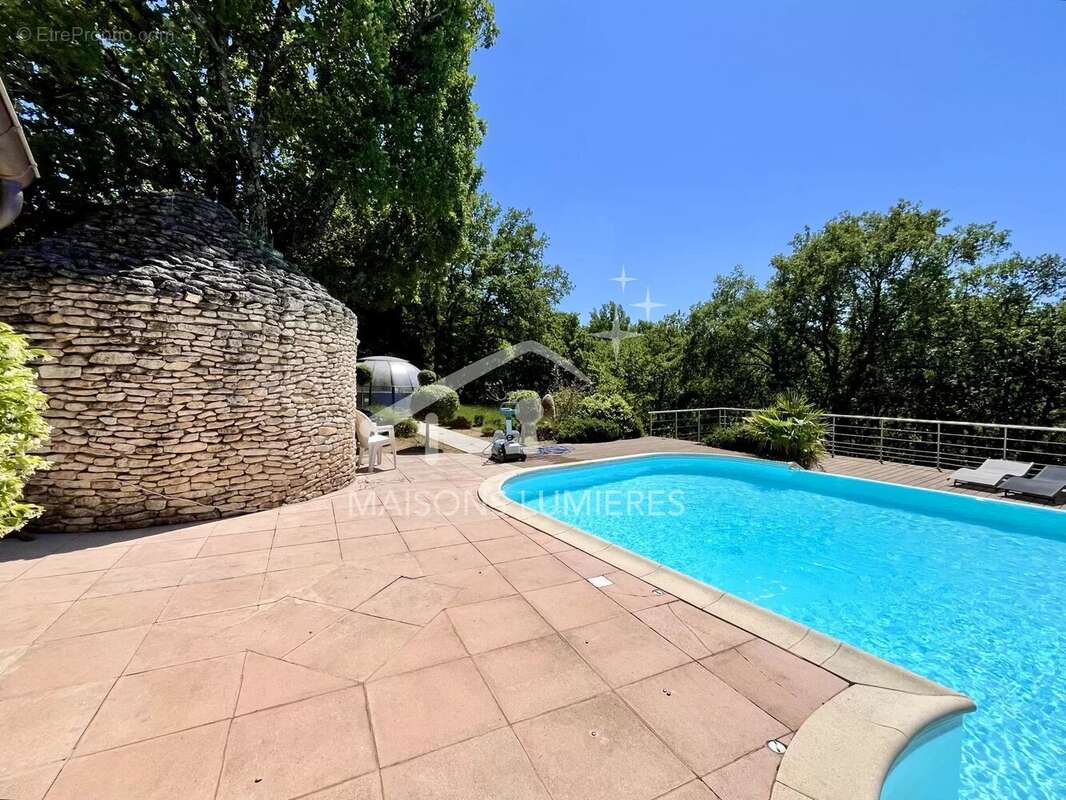 Maison à ROUSSILLON