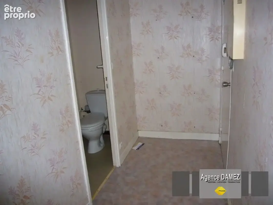 A Dourdan, Appartement F1 avec balcon, cave et parking, proche commerces - photo 3