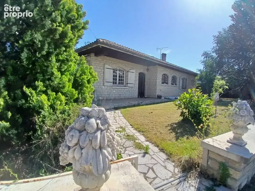 Mansle-les-fontaines   plain-pied, 3 chambres, 2 garages et - photo 18