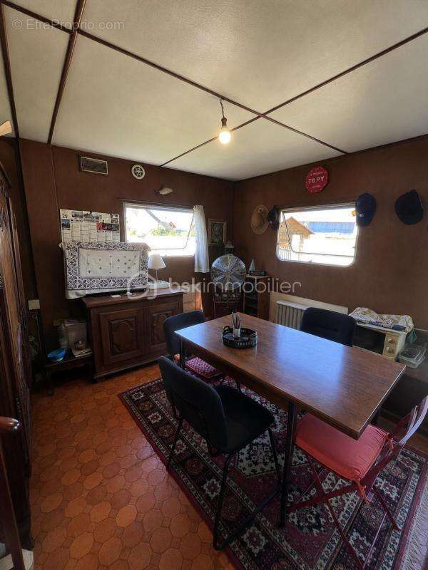Chalet de 27 m² à Jaulnes - photo 2