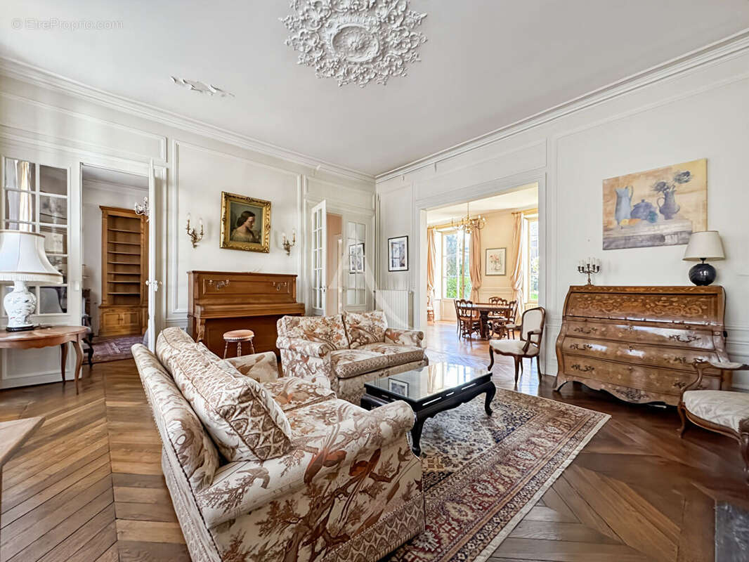 Maison à ETAMPES