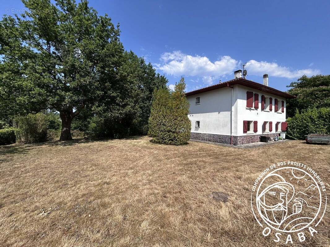 Maison 136 m² à Larressore  - photo 2