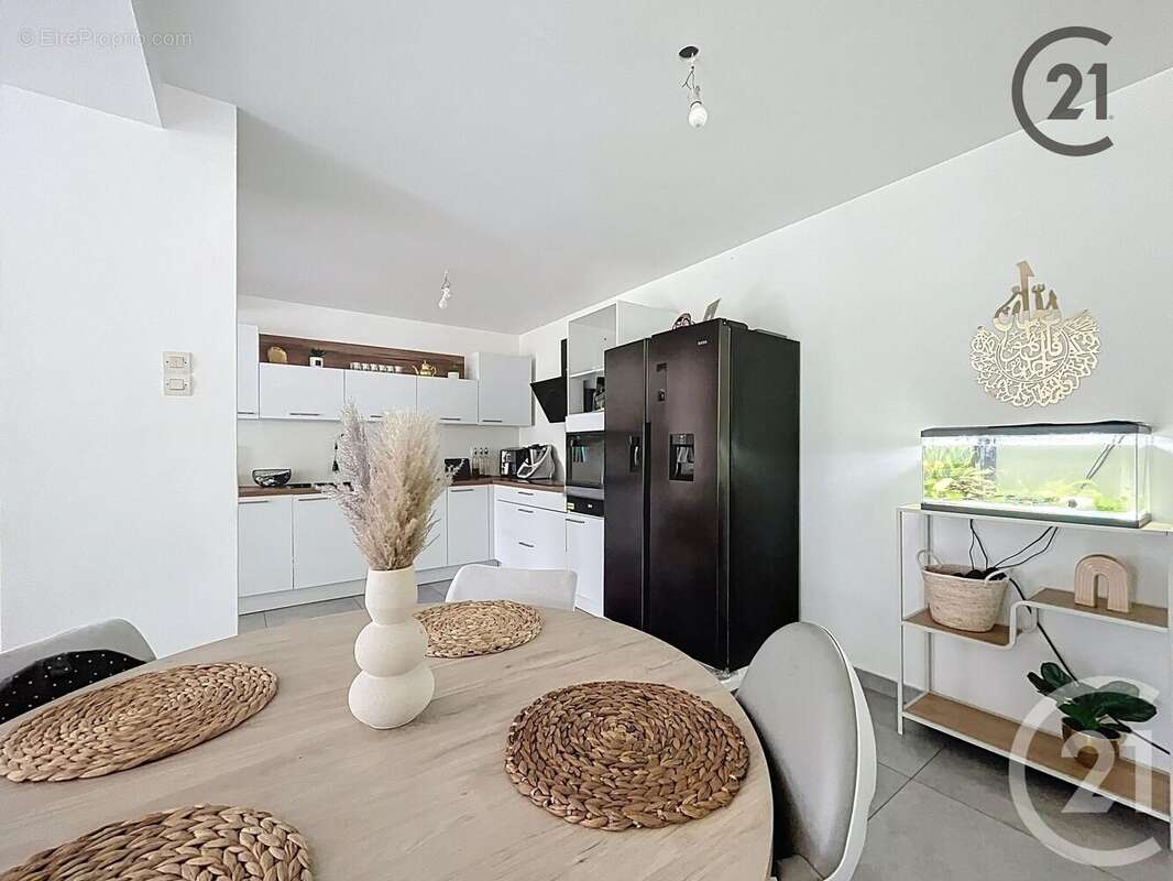 Maison à VILLENEUVE-SUR-YONNE