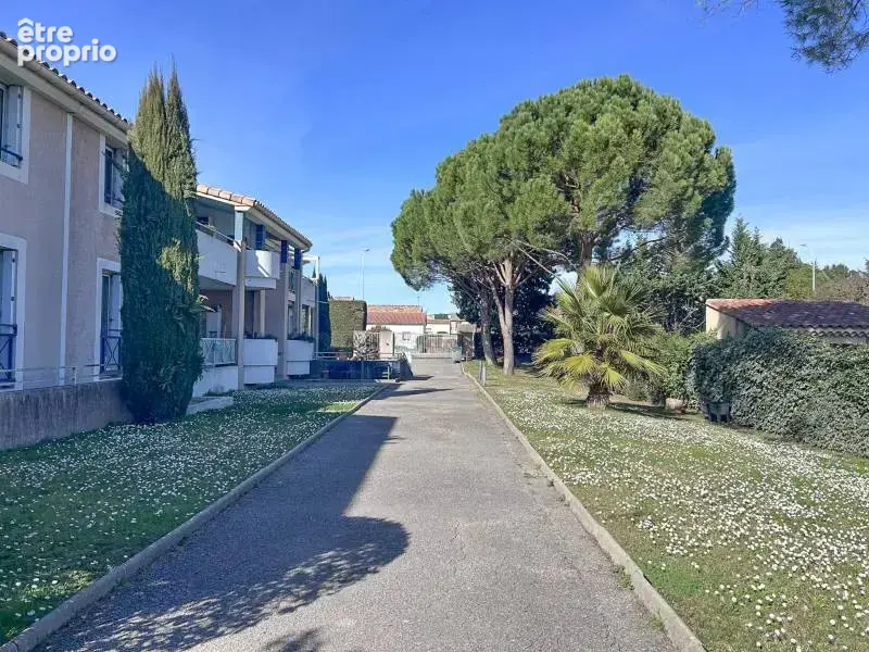 Appartement à SAINT-PAUL-TROIS-CHATEAUX