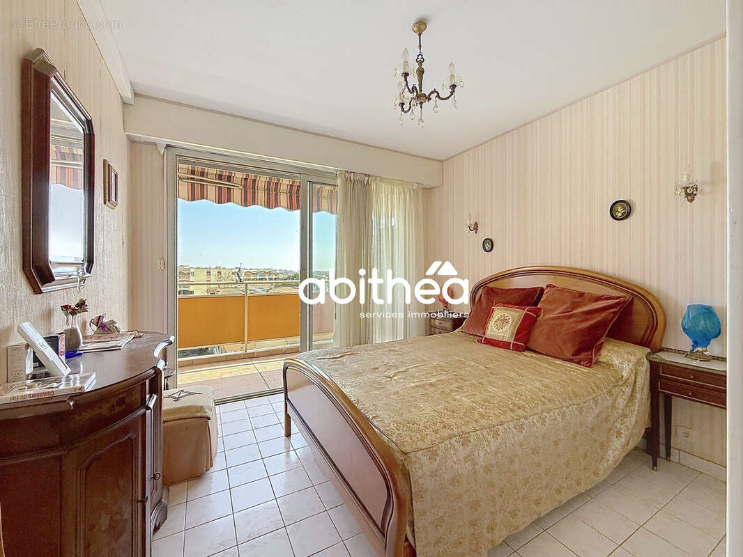 Appartement à MANDELIEU-LA-NAPOULE