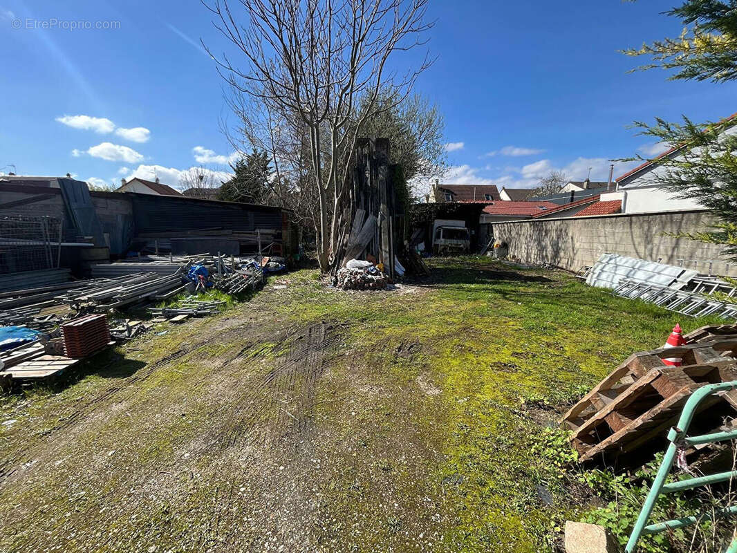 Terrain à VITRY-SUR-SEINE