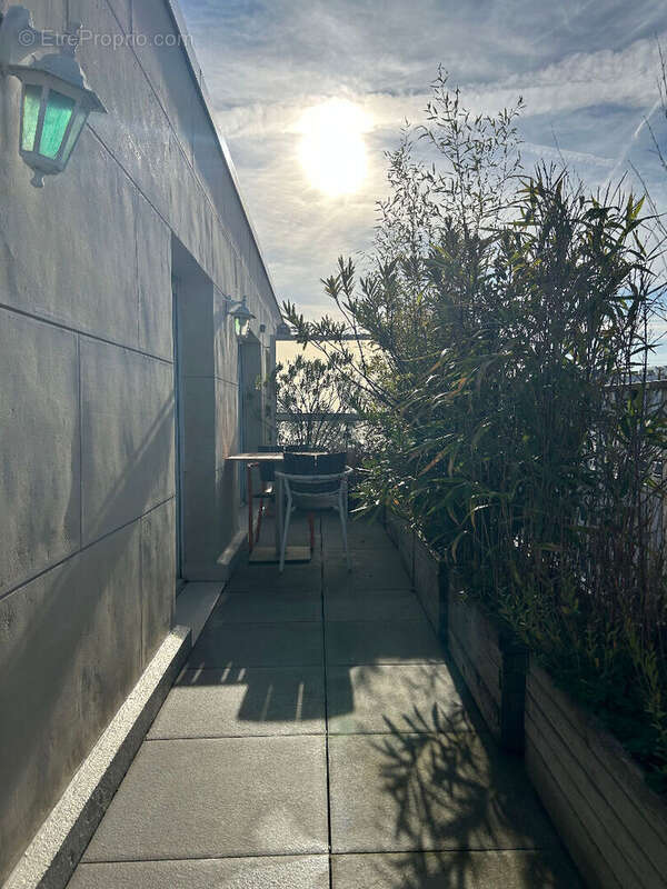 Appartement à PARIS-14E