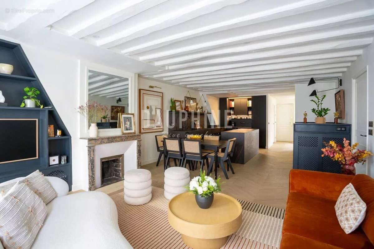 Appartement à PARIS-7E