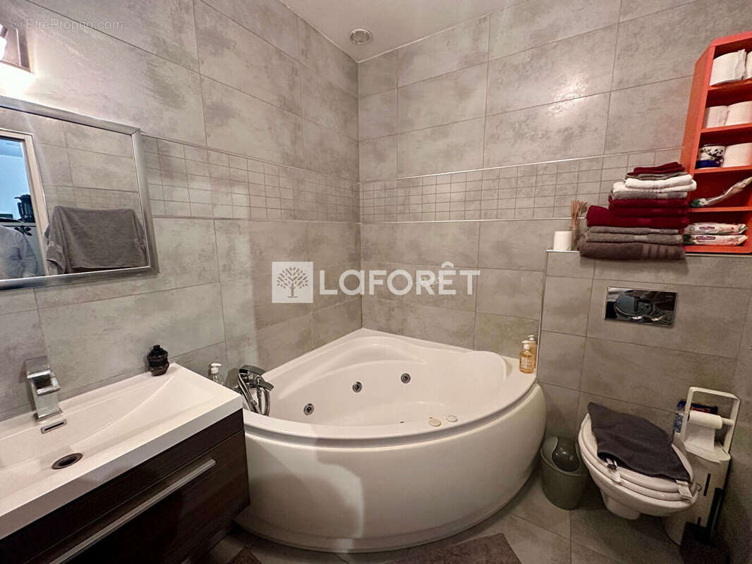 Appartement à LE PERREUX-SUR-MARNE