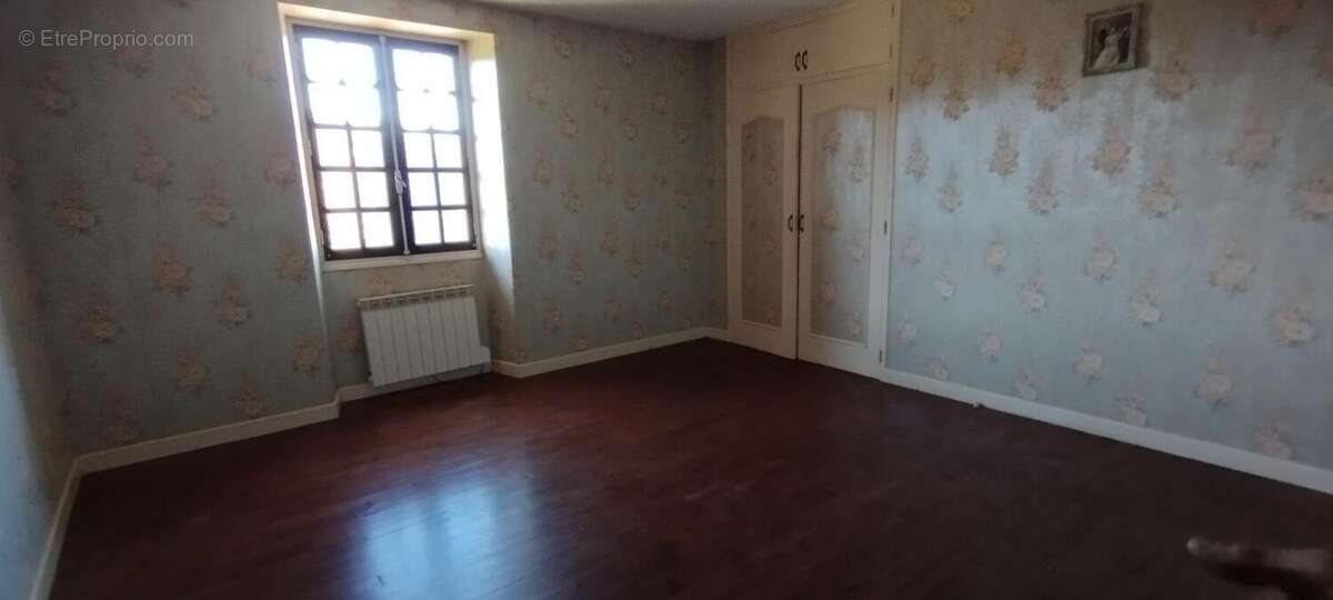 Maison à ESPEYROUX