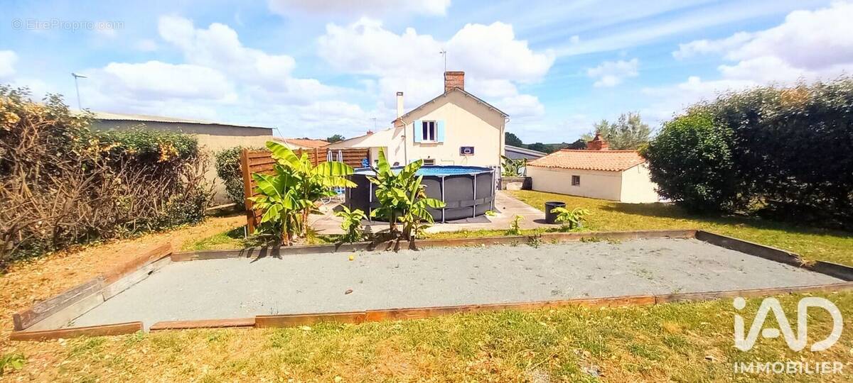 Photo 1 - Maison à VENANSAULT