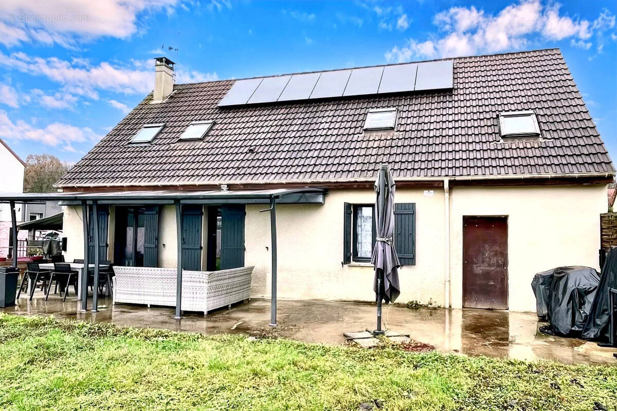 Maison à FAREMOUTIERS