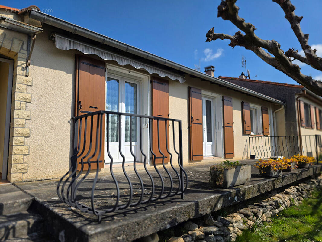Maison à AUSSILLON