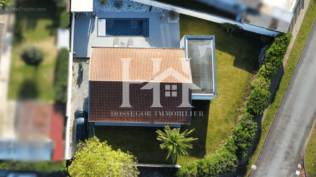 Maison à ANGRESSE