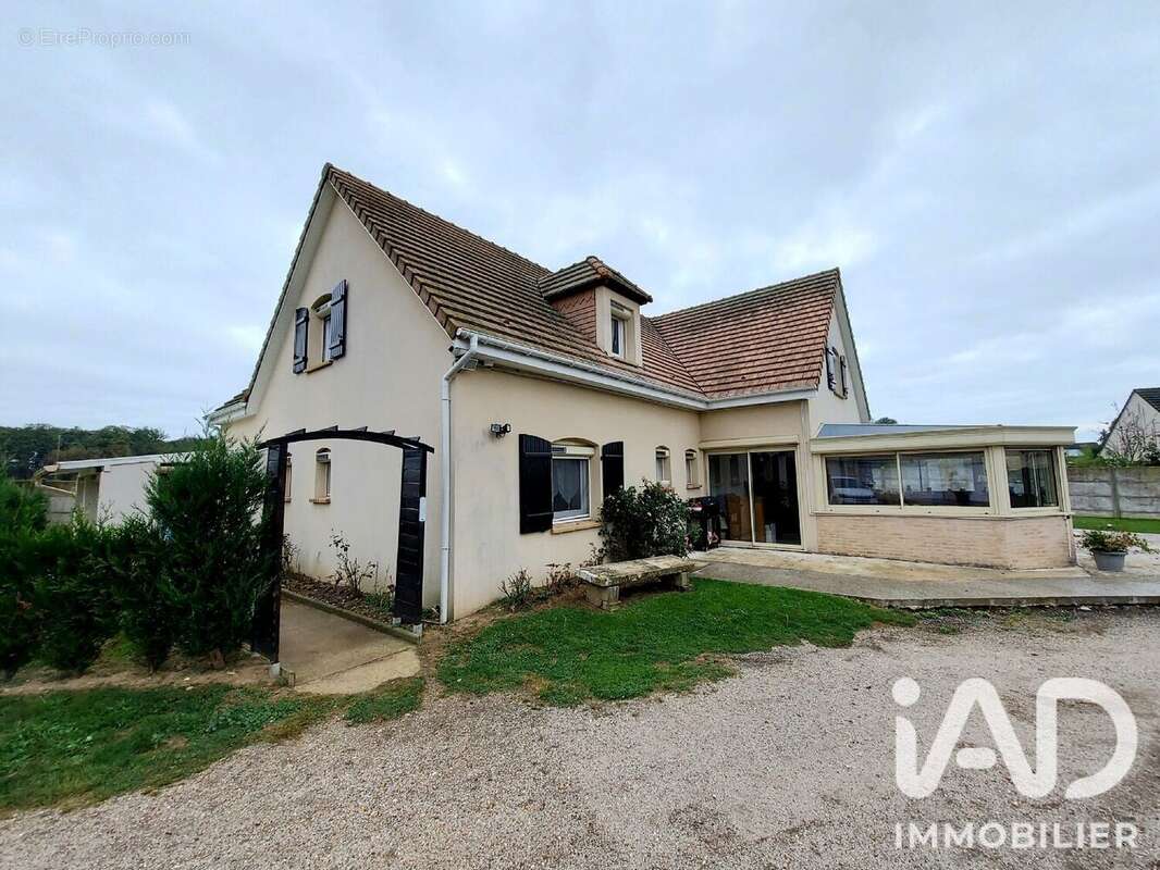 Maison 217 m² à Le Cormier  - photo 3
