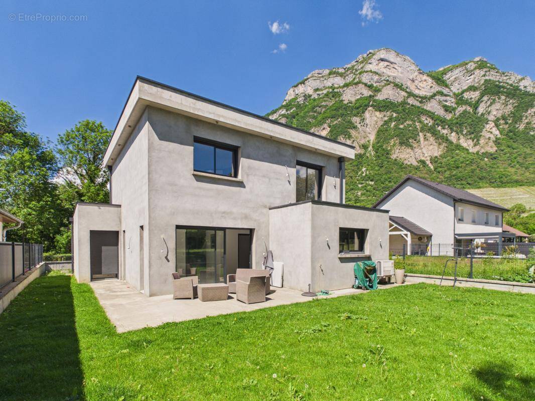 Maison à LES MARCHES