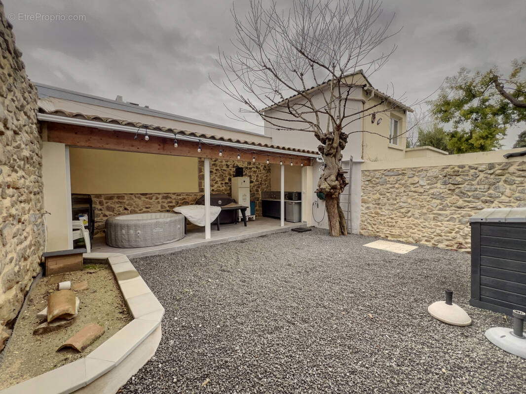 Appartement à QUISSAC