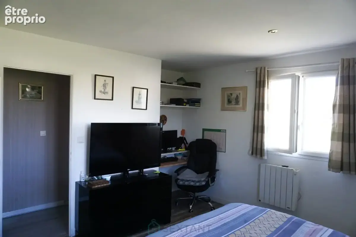 Charmante villa de plain-pied, construite en 2011 avec sous sol. - photo 13