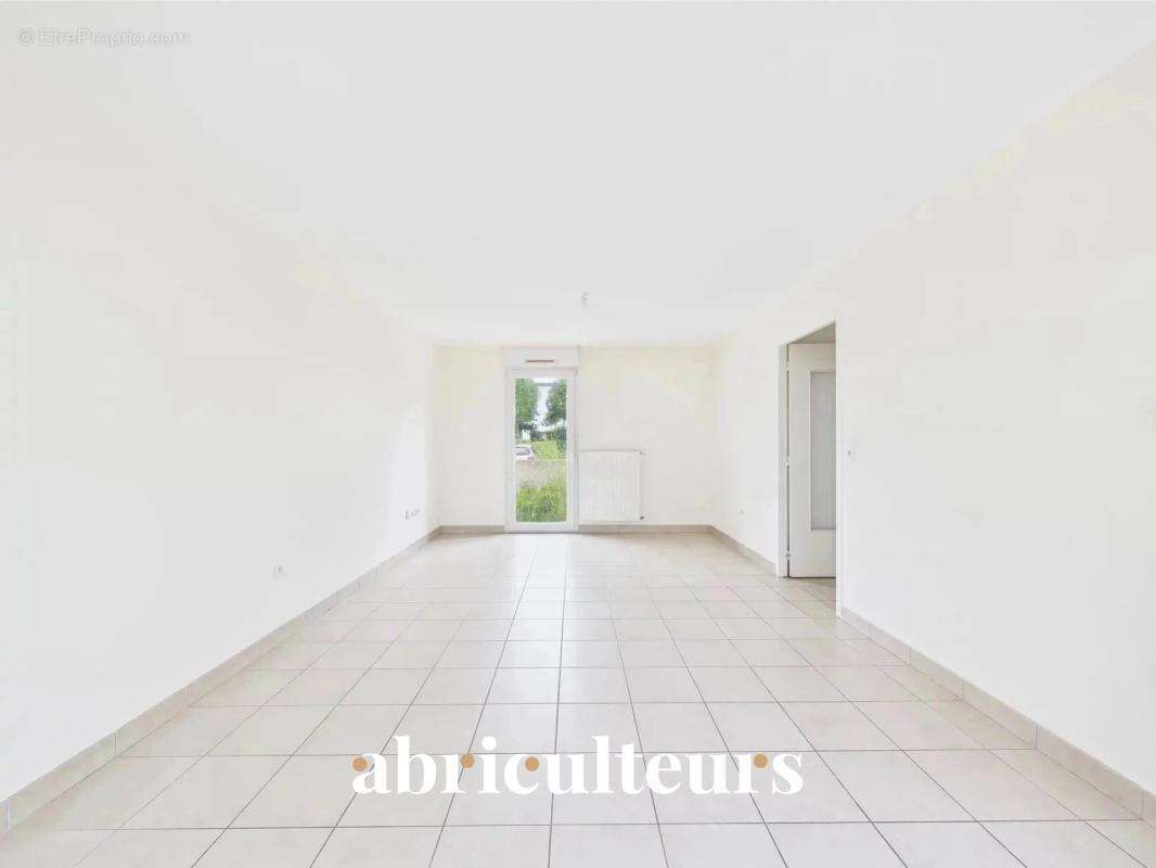 Appartement à BOUGUENAIS