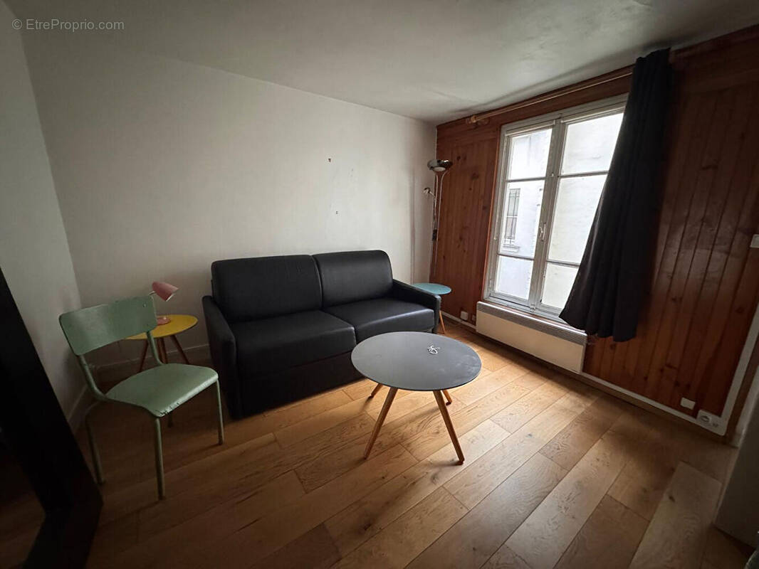 Appartement à PARIS-2E