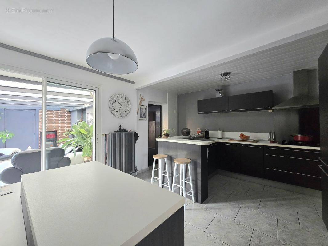 Maison à AVESNES-LES-AUBERT