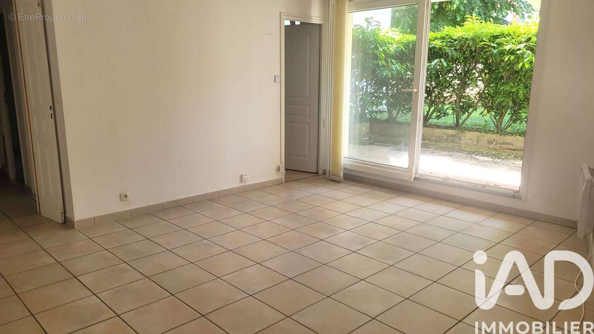 Photo 4 - Appartement à OZOIR-LA-FERRIERE