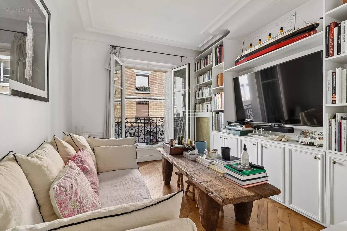 Appartement à LEVALLOIS-PERRET