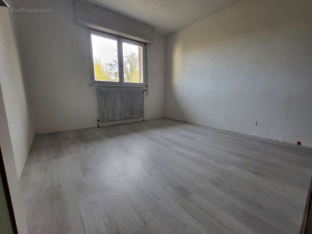 Maison à FOSSEMANANT