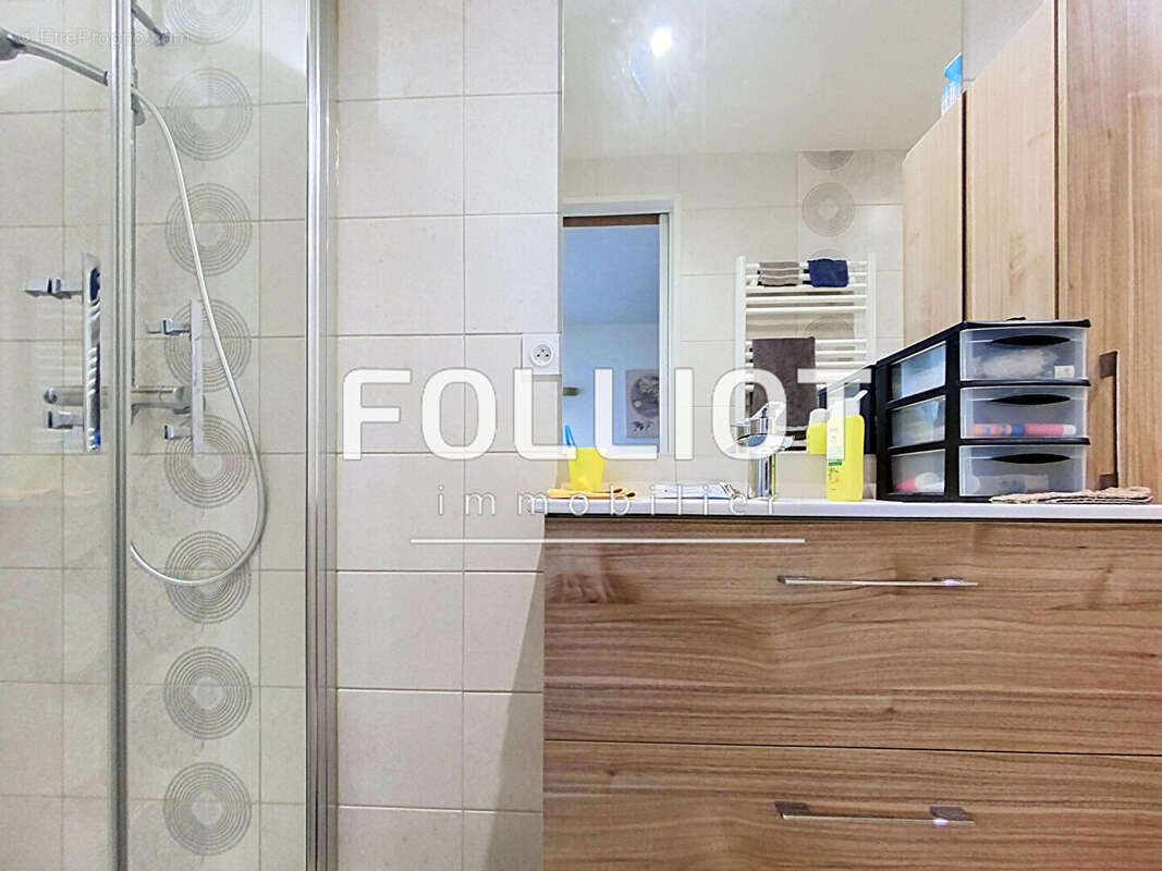 Appartement à CONDE-SUR-NOIREAU
