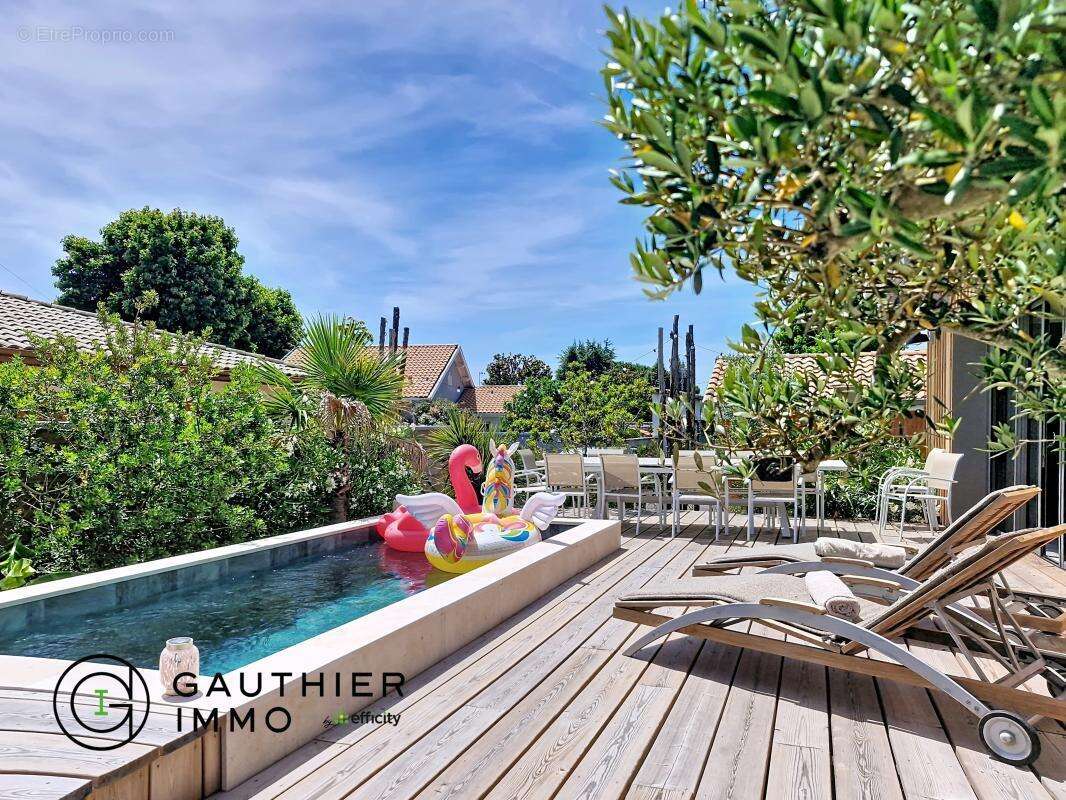 Maison 160 m² à Gujan-Mestras  - photo 2
