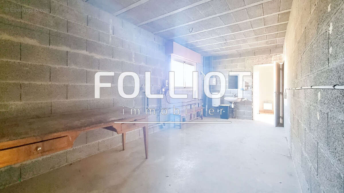 Commerce à FOUGERES