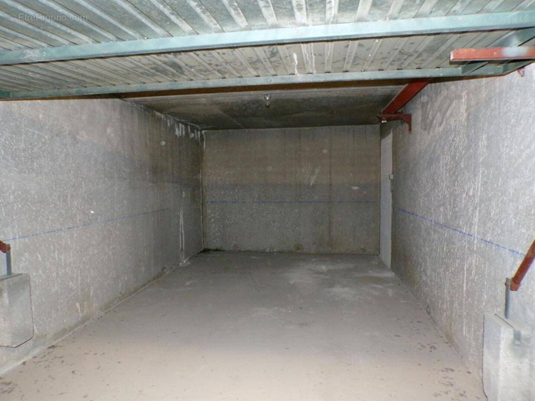 Parking à LES THUILES