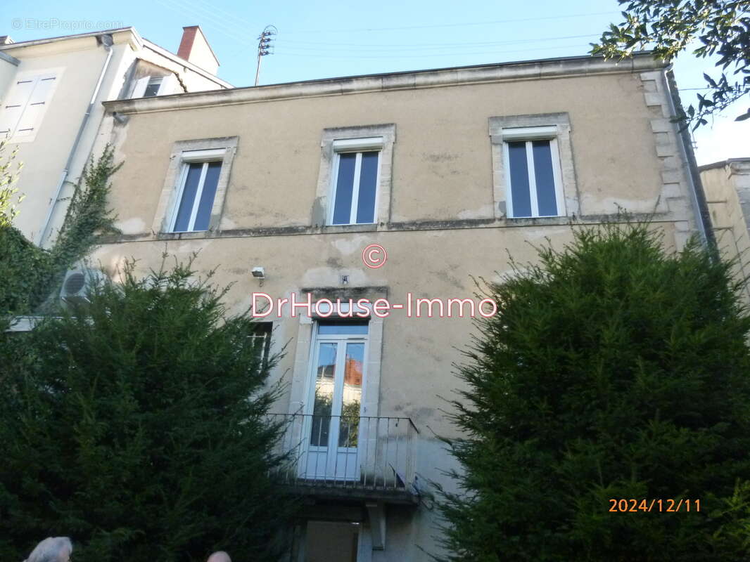 Commerce à PERIGUEUX