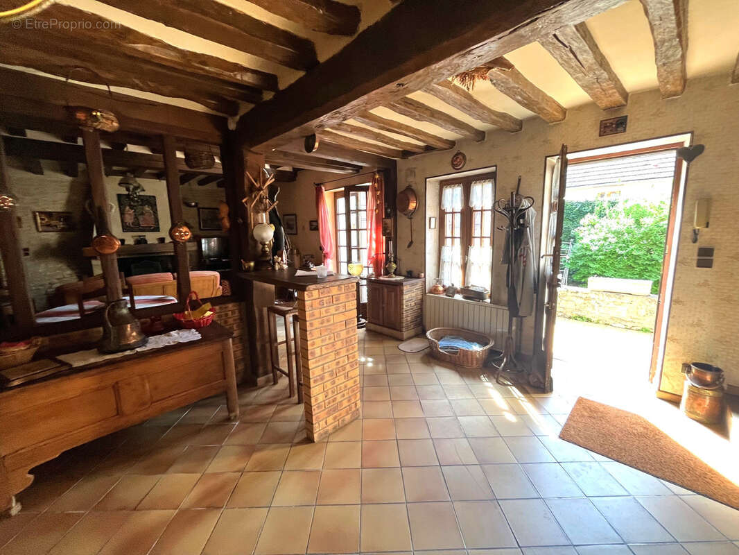 Maison à FOLLAINVILLE-DENNEMONT